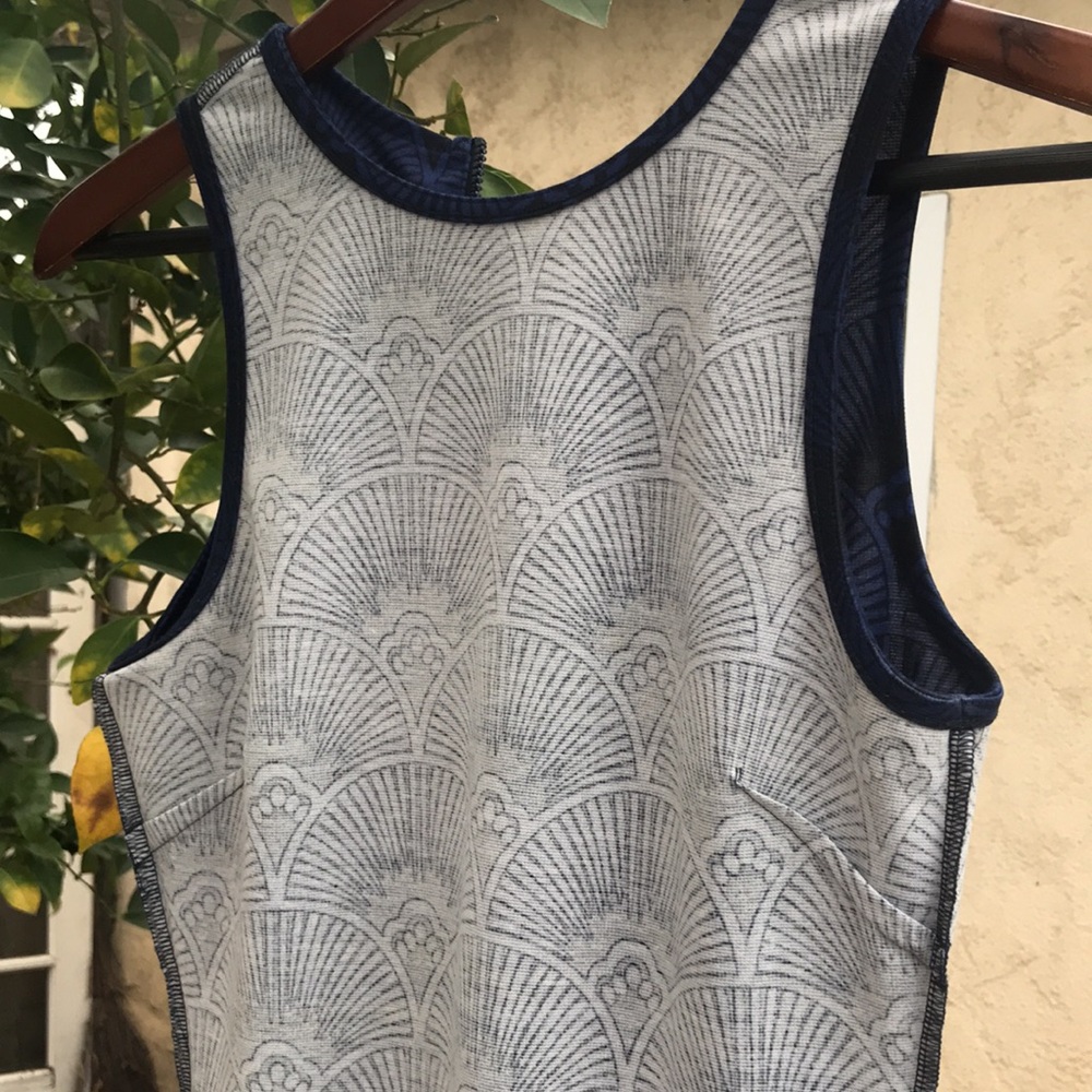 H&M Art Deco Shells Sheath Dress XS - Picture 8 of 8